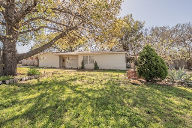 2204 Dunloe Avenue, Dallas, TX 75228