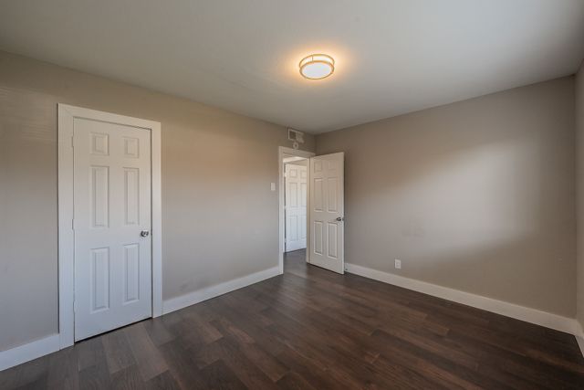 2204 Dunloe Avenue, Dallas, TX 75228