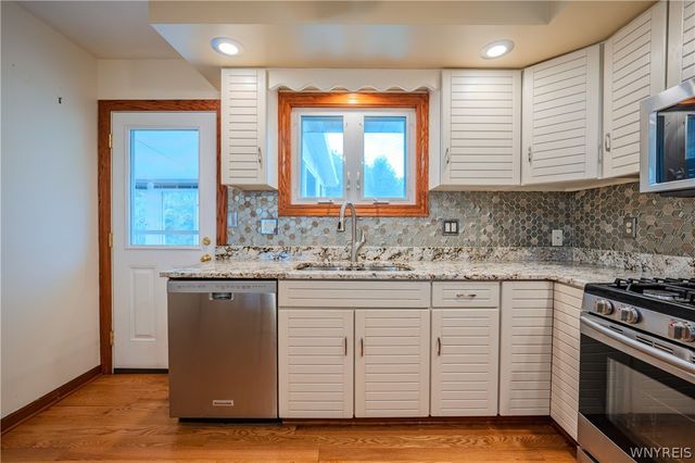 93 Harding Road, Amherst, NY 14221
