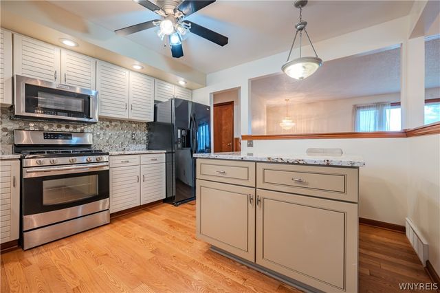 93 Harding Road, Amherst, NY 14221
