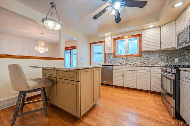 93 Harding Road, Amherst, NY 14221