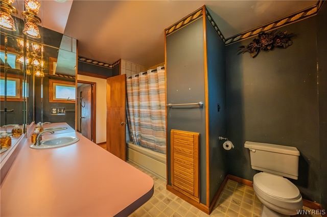 93 Harding Road, Amherst, NY 14221