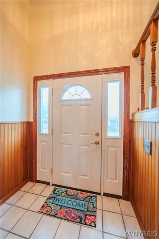 93 Harding Road, Amherst, NY 14221