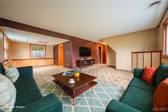 93 Harding Road, Amherst, NY 14221