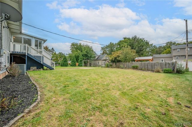 93 Harding Road, Amherst, NY 14221