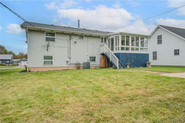93 Harding Road, Amherst, NY 14221