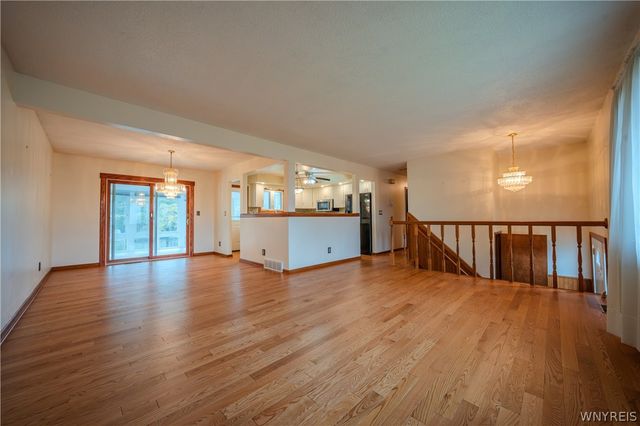 93 Harding Road, Amherst, NY 14221