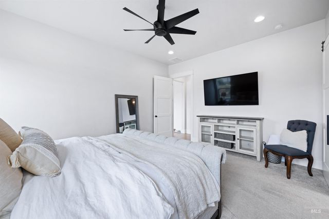 4514 W Durango Dr, Meridian, ID 83646