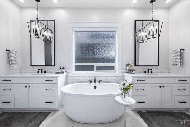 4514 W Durango Dr, Meridian, ID 83646