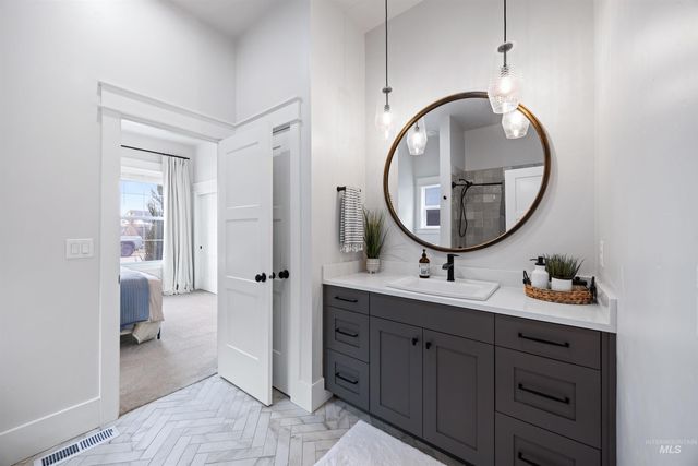 4514 W Durango Dr, Meridian, ID 83646