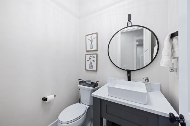 4514 W Durango Dr, Meridian, ID 83646