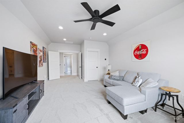 4514 W Durango Dr, Meridian, ID 83646