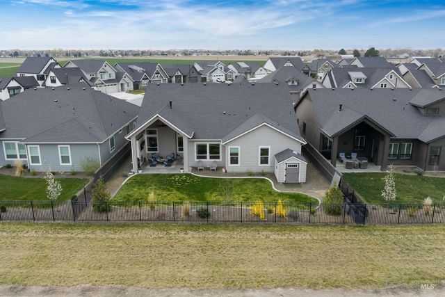 4514 W Durango Dr, Meridian, ID 83646