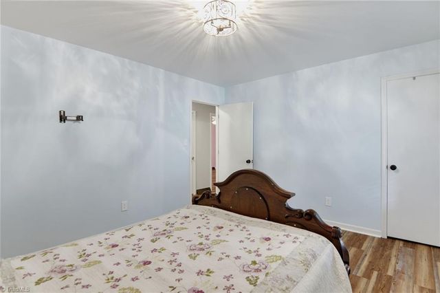 370 Tamworth Drive, Clemmons, NC 27012