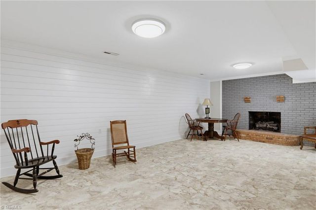 370 Tamworth Drive, Clemmons, NC 27012