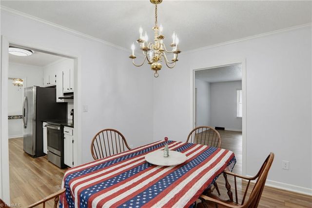 370 Tamworth Drive, Clemmons, NC 27012