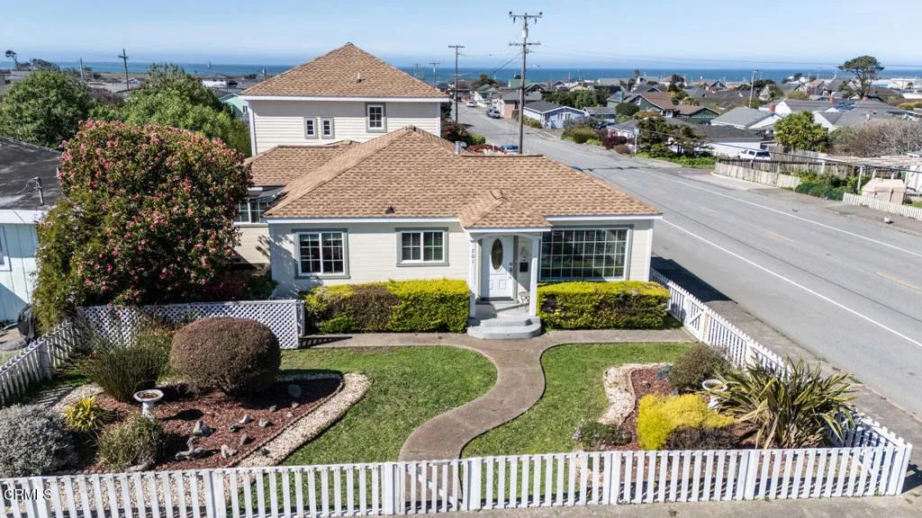 201 S Corry Street, Fort Bragg, CA 95437