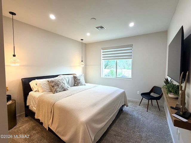 7403 W Barrel Racer Road, Tucson, AZ 85743