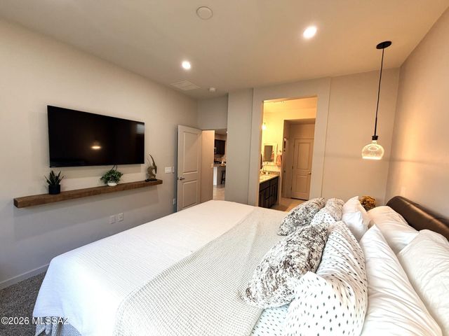 7403 W Barrel Racer Road, Tucson, AZ 85743
