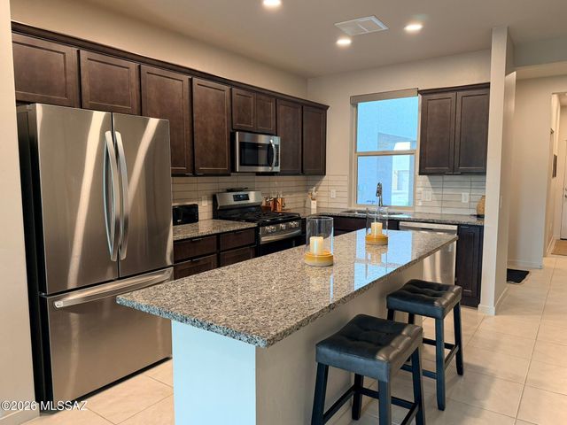 7403 W Barrel Racer Road, Tucson, AZ 85743