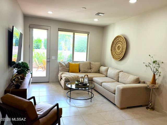 7403 W Barrel Racer Road, Tucson, AZ 85743