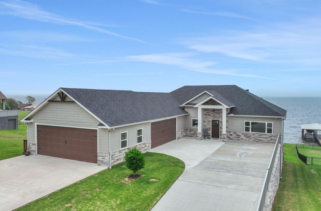 230 Legacy Boulevard, Point Blank, TX 77364