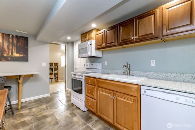 98 31st Avenue, Milton, WA 98354