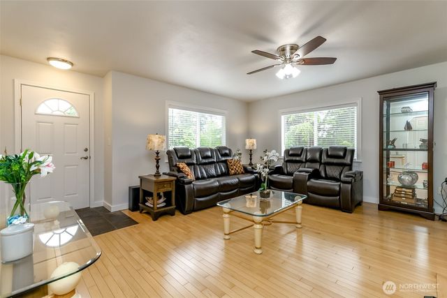 98 31st Avenue, Milton, WA 98354