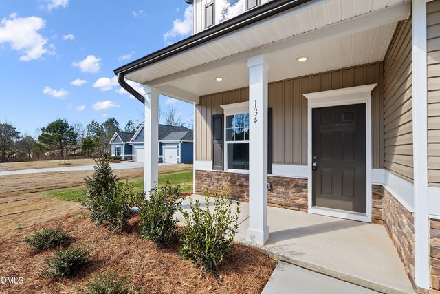 134 Gray Pine Way, Sanford, NC 27332