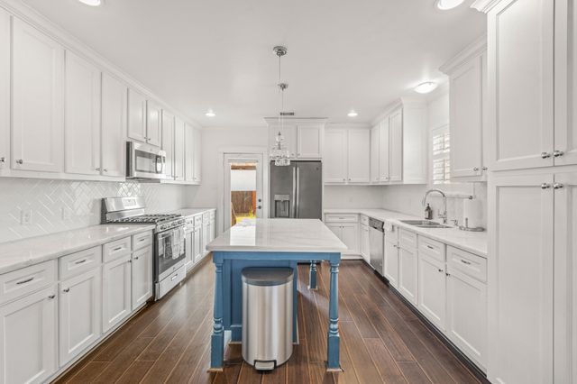 1311 Walton Street, Houston, TX 77009