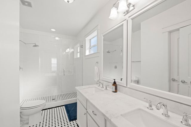 1311 Walton Street, Houston, TX 77009