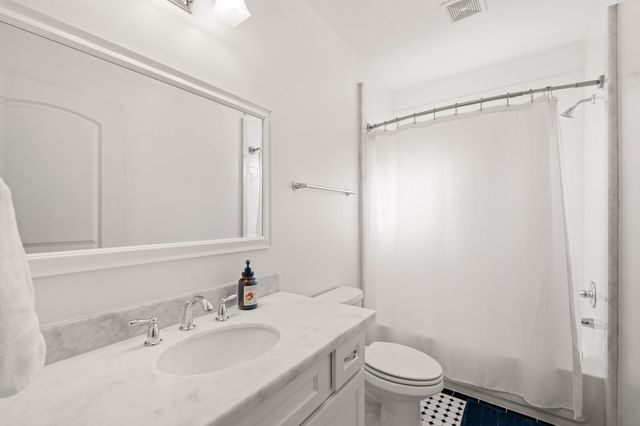 1311 Walton Street, Houston, TX 77009