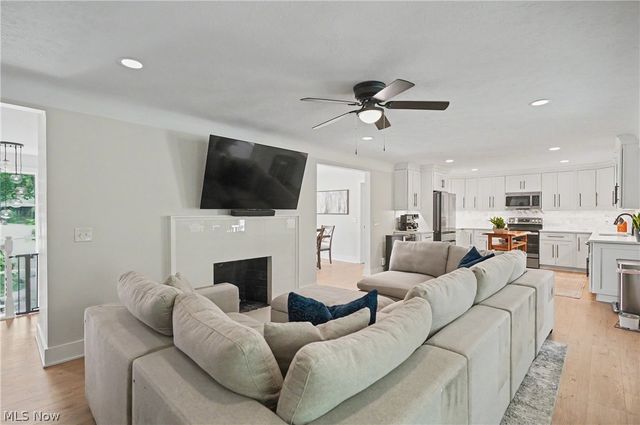 10385 King Coe Lane, Strongsville, OH 44149