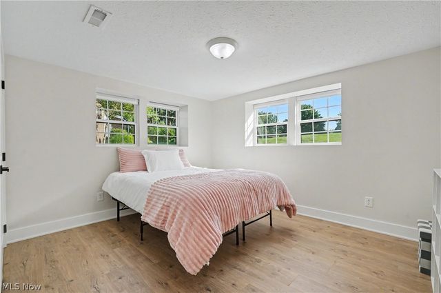 10385 King Coe Lane, Strongsville, OH 44149