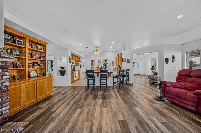 2421 South Yakima Avenue, Pahrump, NV 89048