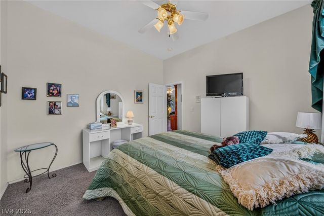 2421 South Yakima Avenue, Pahrump, NV 89048