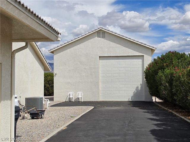 2421 South Yakima Avenue, Pahrump, NV 89048