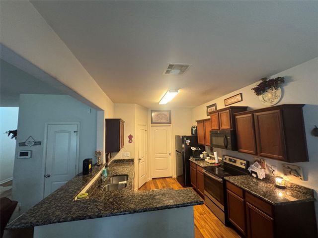 6915 Musclewood Road, Baytown, TX 77521
