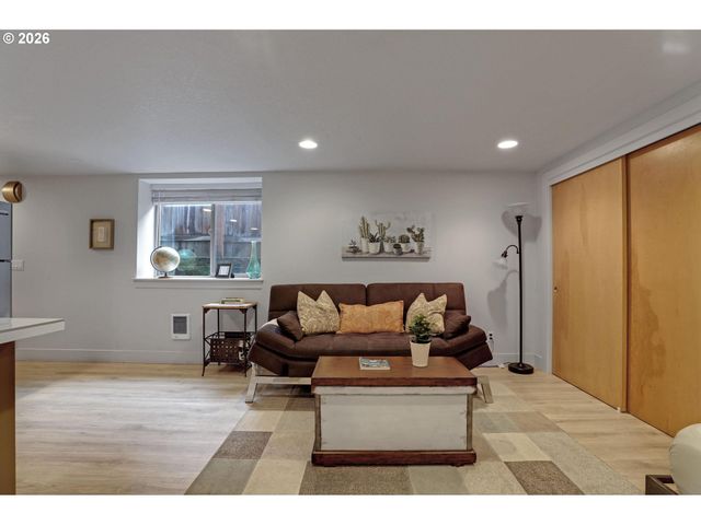 3121 Se 6TH Ave, Portland, OR 97202