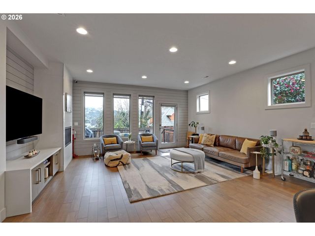 3121 Se 6TH Ave, Portland, OR 97202