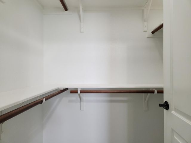 124 S Kanaio DR, Bastrop, TX 78602