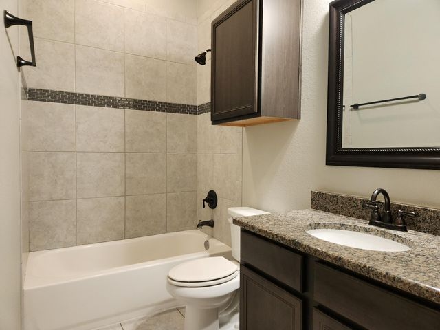 124 S Kanaio DR, Bastrop, TX 78602