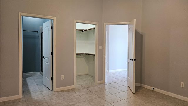 124 S Kanaio DR, Bastrop, TX 78602