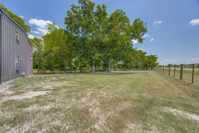 7186 State Highway 24, Commerce, TX 75428