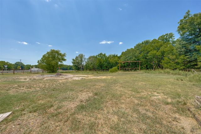 7186 State Highway 24, Commerce, TX 75428