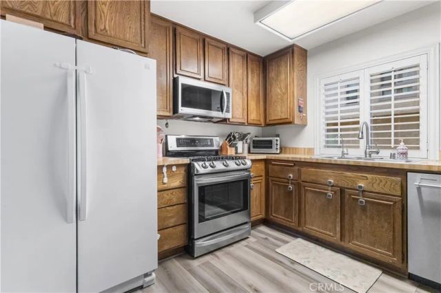 5255 Coldwater Canyon E, Sherman Oaks, CA 91401