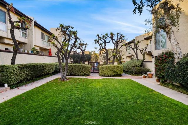 5255 Coldwater Canyon E, Sherman Oaks, CA 91401