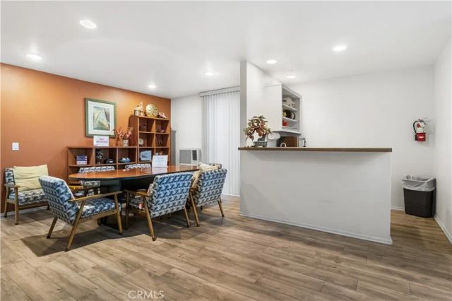 5255 Coldwater Canyon E, Sherman Oaks, CA 91401