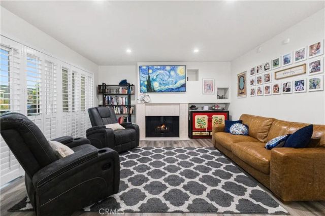 5255 Coldwater Canyon E, Sherman Oaks, CA 91401
