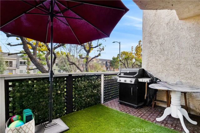 5255 Coldwater Canyon E, Sherman Oaks, CA 91401
